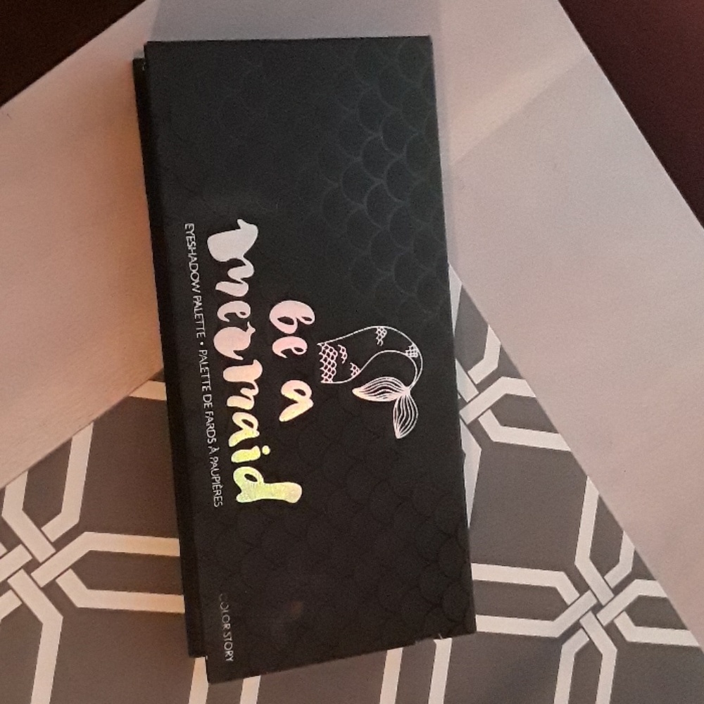Mermaid eyeshadow palette